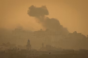 Ataques militares a Gaza deixam rastros de destruição 