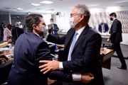 Senadores Marcos do Val e Renan Calheiros