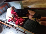 Paciente amarrado em clínica clandestina