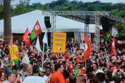 Militantes esperam a liberação de Lula em Curitiba