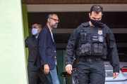 PF encerra buscas na casa de Allan dos Santos