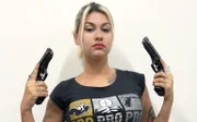Extremista Sara Winter coordena o 300 do Brasil