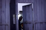Após o crime, ele foi até a residência do pai, que mora ao lado de onde o crime aconteceu