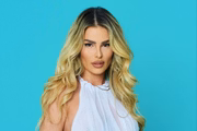 Yasmin e Mia viajaram juntas por Caraíva, na Bahia