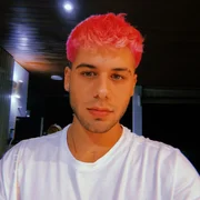 Zé Felipe é filho do cantor Leonardo