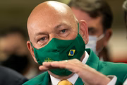 Empresário Luciano Hang concede entrevista com governistas antes da CPI da Covid