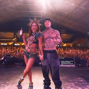 Após carona em jatinho de Anitta, MC Daniel avisa: "Proibido shippar"