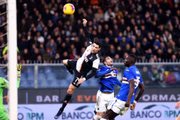 Cristiano Ronaldo "voa" para marcar gol de cabeça
