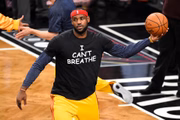 Além de craque em quadra, LeBron também é engajado em causas sociais