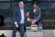 Na sequência, Marçal discute em pé com Datena, que ameaça jogar outra cadeira contra ele. Ricardo Nunes (MDB) e outros homens seguram a cadeira e impedem nova agressão
