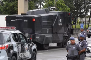 Tropa de Choque da PM usou jatos de água para dispersar manifestantes bolsonaristas