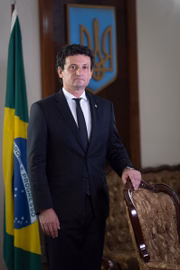 O encarregado de negócios da Embaixada da Ucrânia no Brasil acusou a Rússia de crimes de Estado