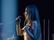 Cantora italiana Laila Al Habash faz sua estreia no Brasil na Virada Cultural 2023: ela vai cantar no Centro Cultural Vila Formosa
