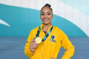 Júlia Soares ganhou medalha de ouro com 16 anos, logo em sua primeira participação em mundial