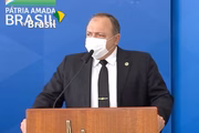 Pazuello em solenidade das vacinas