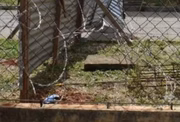 Buraco em cerca externa de presídio de Mossoró