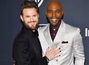 Bobby Berk, estrela de Queer Eyes, também apareceu no Globo de Ouro com unhas decoradas