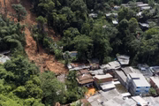 Chuvas no litoral de SP deixaram mortos e desaparecidos