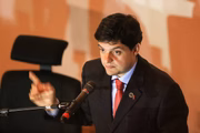 O vice-presidente da CLDF, Rodrigo Delmasso (Republicanos), também assinou os documentos