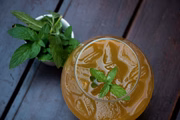 No Bla's, o Chá da Tarde (R$27,90) mistura uísque, chá earl grey, tônica e limão