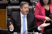 Arthur Lira, presidente da Câmara no Plenário da Câmara dos Deputados