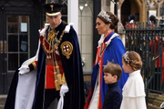 Príncipe William e Kate Middleton chegam à Abadia de Westminster com os dois filhos mais novos