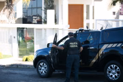 Policiais cumpriram mandados de busca e apreensão 