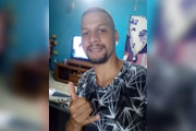 Leonardo Bezerra é surdo, tem problema mentais e não consegue falar, ler ou escrever, segundo a família