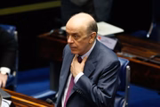 O ex-governador e atual senador José Serra e sua filha, Verônica Allende Serra, são réus por lavagem de dinheiro