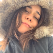 Alessandra Negrini viajou para Davos, na Suíça