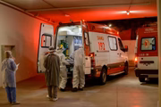 Ambulância leva paciente com Covid na Região Metropolitana de Manaus
