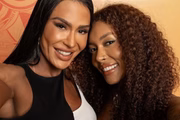 Gracyanne Barbosa com a irmã, Giovanna Jacobina