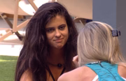 Extrovertida e sincerona, a <i>sister</i> divide o público com fãs e <i>haters</i> 