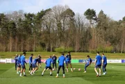 Fazem parte do grupo B as seleções da Inglaterra, Irã, Estados Unidos e País de Gales. No grupo C estão as equipes da Argentina, Arábia Saudita, México e Polônia