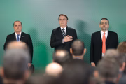 Bolsonaro sobre auxílio emergencial: "Não podemos continuar por muito tempo"