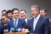 Arthur Lira será sucedido na presidência da Câmara por Hugo Motta