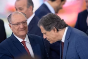 Haddad e Alckmin no lançamento do programa Desenrola