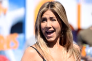 Jennifer Aniston tem 51 anos 