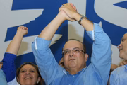Ibaneis Rocha (MDB): “Sou favorável à desobstrução, mas me preocupa muito o que o atual governador está fazendo, de asfaltar áreas perto do lago, porque fatalmente dejetos escorrem para as águas. Talvez repensaria essa prática. No mais, quero criar parques para que as pessoas tenham acesso ao lago a partir deles, além de dar segurança aos frequentadores e moradores da região. Com isso, você mantém o local público e ao mesmo tempo assegura sua preservação ambiental”