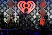 O grupo <a href="https://www.youtube.com/watch?v=T7IXKQzmpK4" target="_blank">Monsta X</a> em apresentação no palco do Jingle Ball 2018 da Z100 no Madison Square Garden