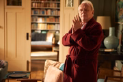 Protagonizado por Anthony Hopkins e adaptado pelo dramaturgo francês Florian Zeller de sua própria peça teatral, Meu Pai leva os espectadores a uma viagem profunda e real pela demência