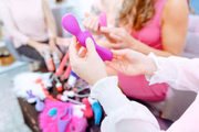 Homens também estão buscando mais sex toys