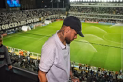 Brasileira acusa Neymar de "trabalho oculto" e pede indenização milionária