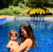 A pequena com 1 ano e 6 meses