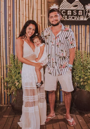 A atriz é casada com o ator Bruno Gissoni desde maio de 2018