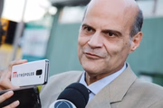 O vice-governador, Paco Britto, foi à 11ª DP