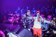 Ferrugem de diverte em dia de circo com a esposa e as filhas