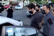O momento da prisão do médico e vereador Jairo Souza Santos Júnior, o Dr. Jairinho (Solidariedade)