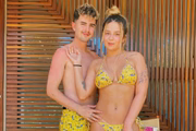 Os dois esbanjam romantismo na web