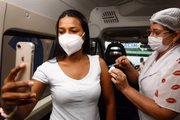 Lilia estava com dose de reforço atrasada e acabou se vacinando por acaso